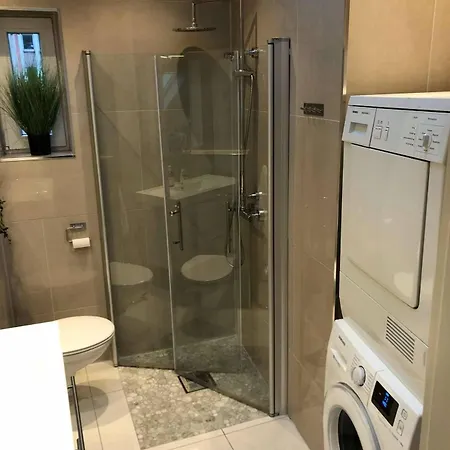 Moderne Midt I Bykjernen *